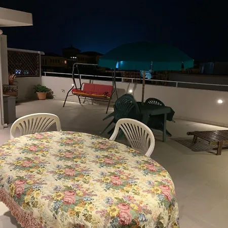 Appartement Attico Via Della Pineta 5 Minuti Dal Mare