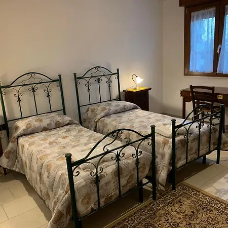 Attico Via Della Pineta 5 Minuti Dal Mare Appartement *