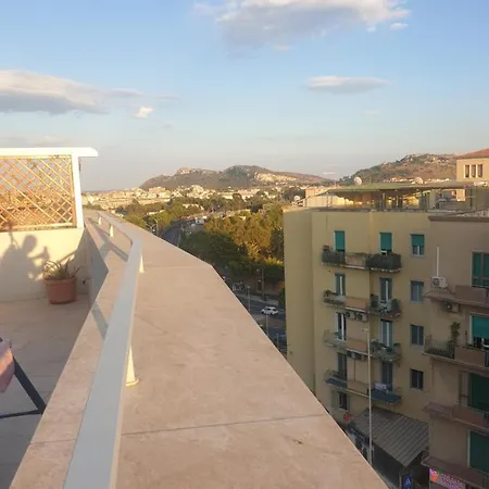 Attico Via Della Pineta 5 Minuti Dal Mare *