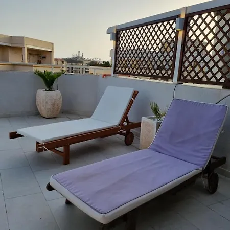 Attico Via Della Pineta 5 Minuti Dal Mare Appartement *